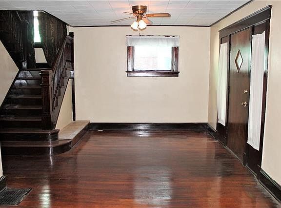 3rd image of 3830 Benton Blvd