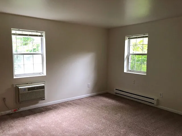 449 Noble St #A — Photo 10