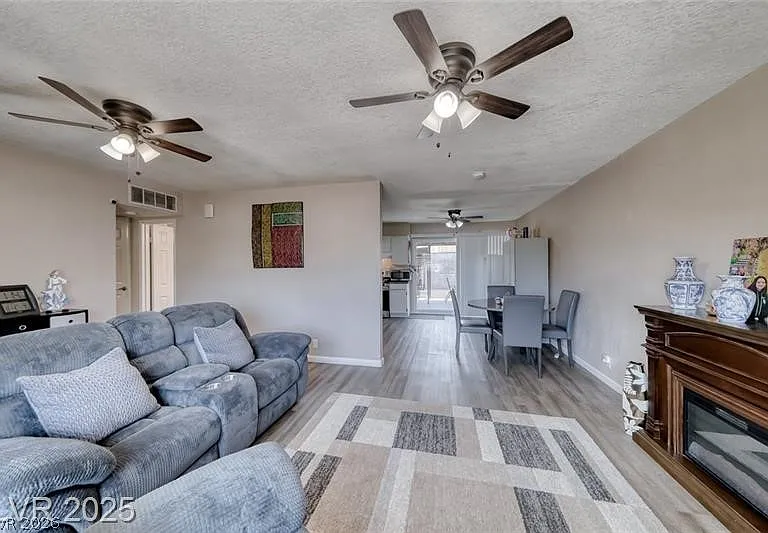 861 E Hacienda Ave — Photo 4