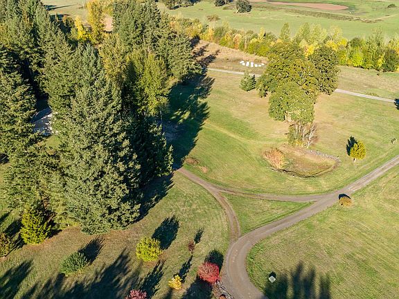 5th image of 18316 NE 58th Ave