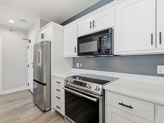 3rd image of 107 N 1st Ave #231/233