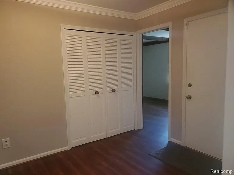 5057 Prentis Dr — Photo 8