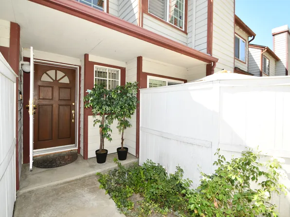 730 255th St Unit H, Harbor City, CA 90710