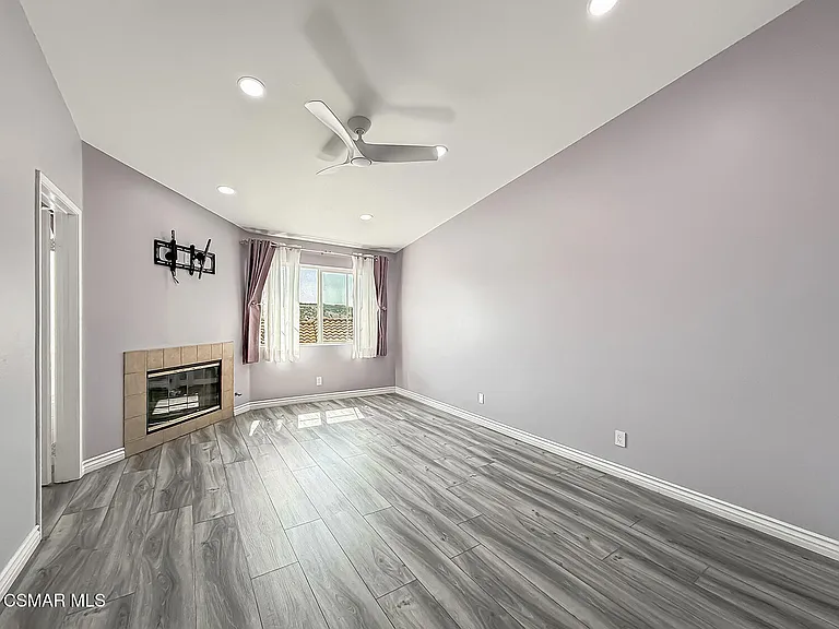 391 Westlake Vista Ln — Photo 26