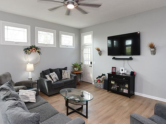 5th image of 2404 Lockwood Pl