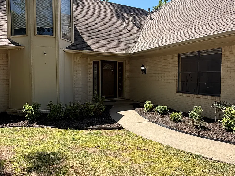1408 S Chestnut Ave — Photo 3