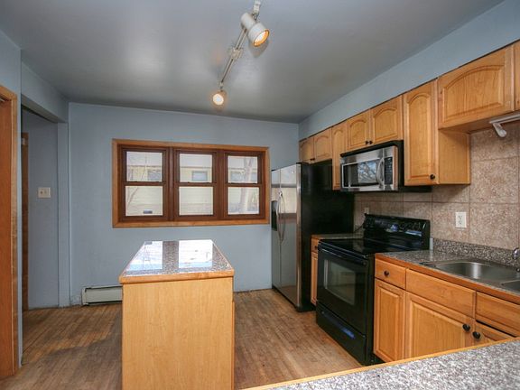 5th image of 973 Gould Ave NE