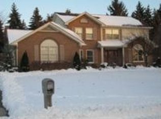 29576 Fox Club Dr, Farmington Hills, MI 48331