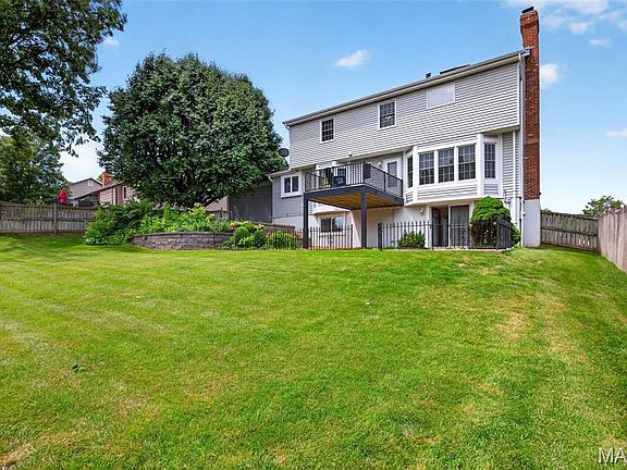 3rd image of 544 Highfield Dr