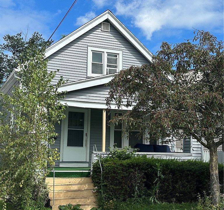 1st image of 382 Shirley Ave