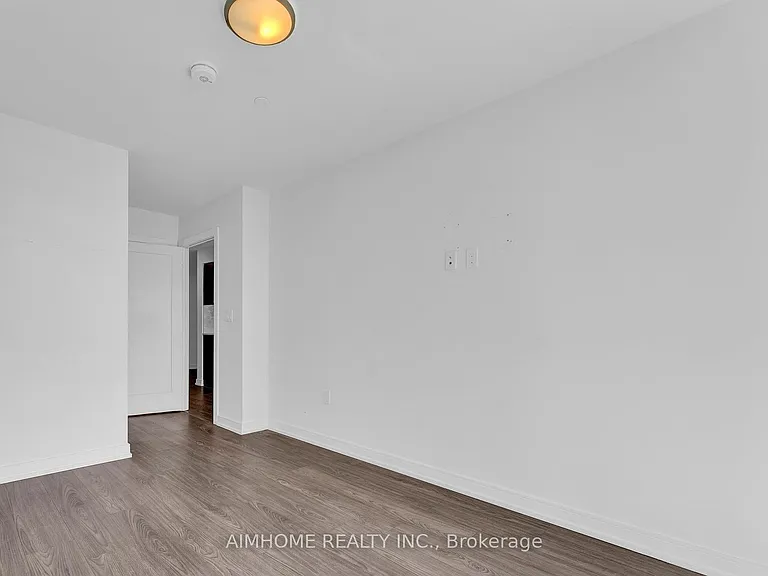 225 Village Green Sq #1006 — Photo 9