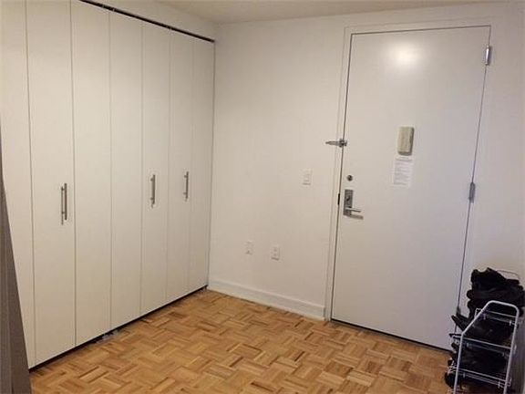 5th image of 4310 Crescent St