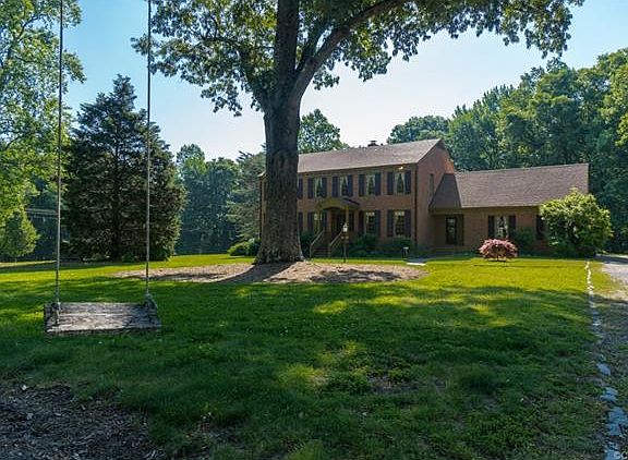 3rd image of 14110 Hickory Oaks Ln
