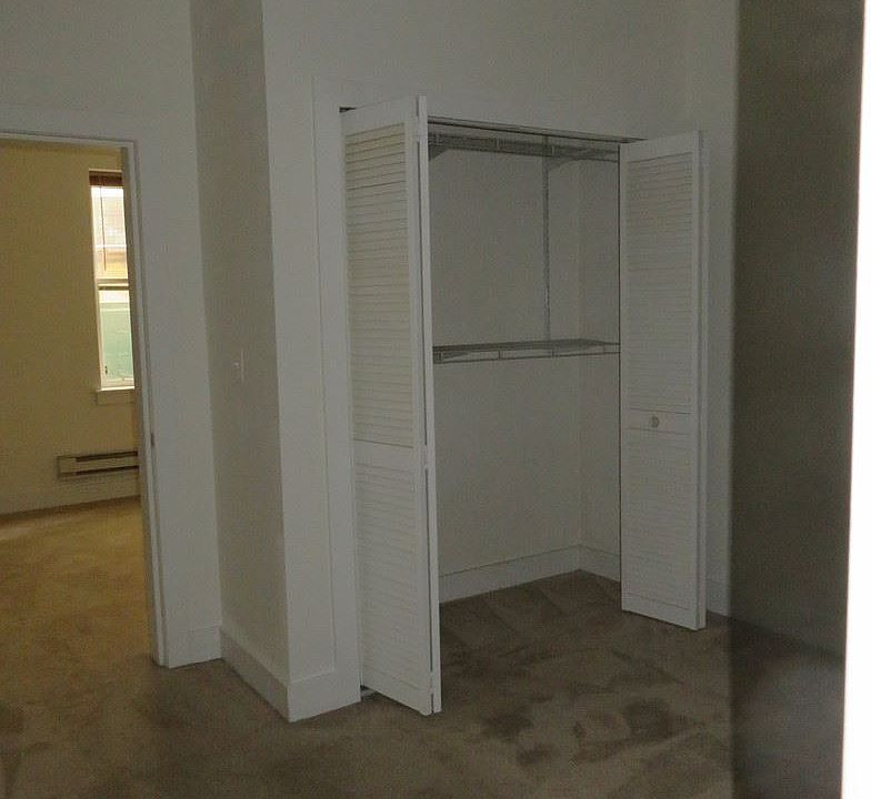 1st image of 330-2 N Juniper St