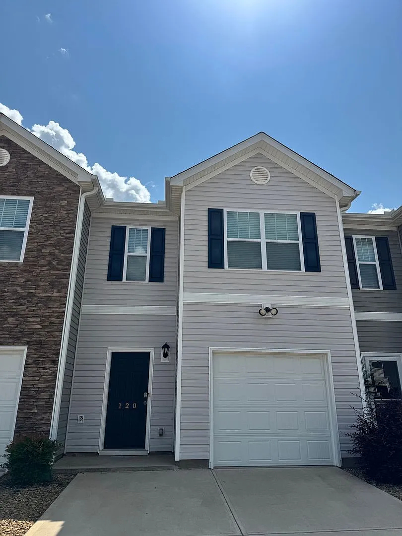 Charming 3BR Townhome in Greer — Photo 1