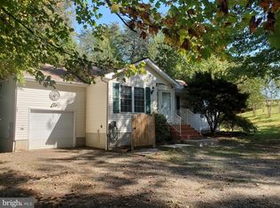 747 Lake Caroline Dr, Ruther Glen, VA 22546