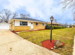 8128 W Casper St, Milwaukee, WI 53223