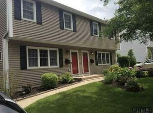 25 Lavery Dr #A, Delmar, NY 12054