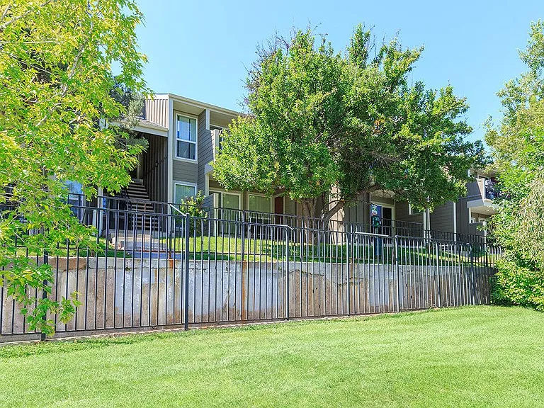 The Girard at Cherry Hills — Photo 14