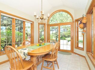 1584 Wolf Run Dr, Richfield, WI 53076