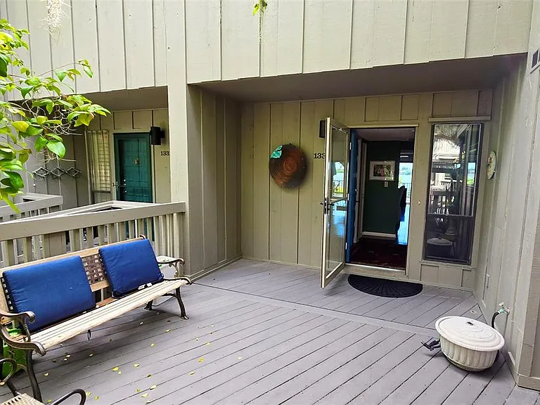 1335 Landings Dr #9 — Photo 9