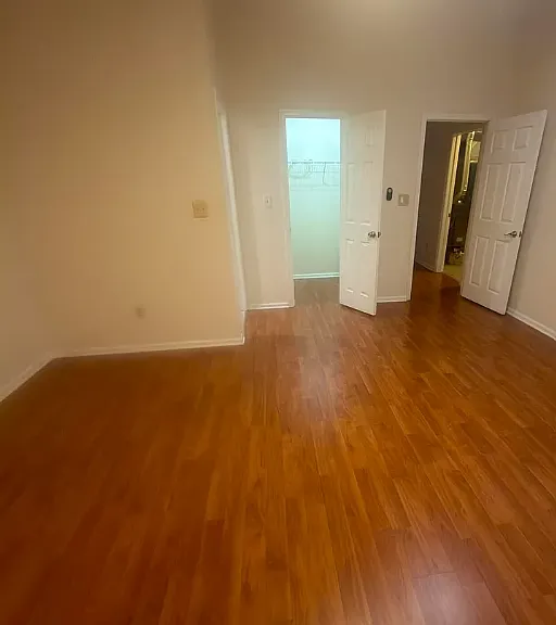 1079 Roseberry Ct — Photo 6