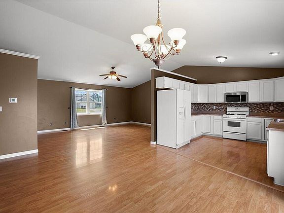 2nd image of 6808 W 157th Ln