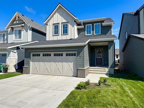 2nd image of 309 W Baneberry Way SW