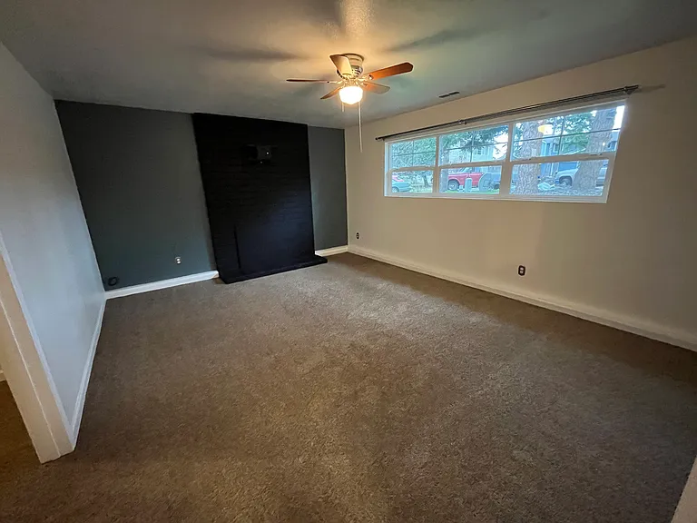 988 SW Inglewood Ln — Photo 16