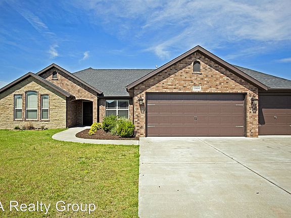 2nd image of 1904 SW Cypress St
