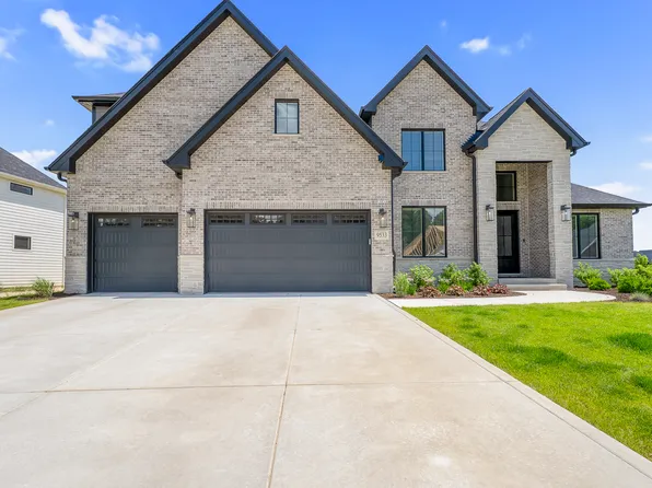 9533 Tall Grass Trl, Saint John, IN 46373