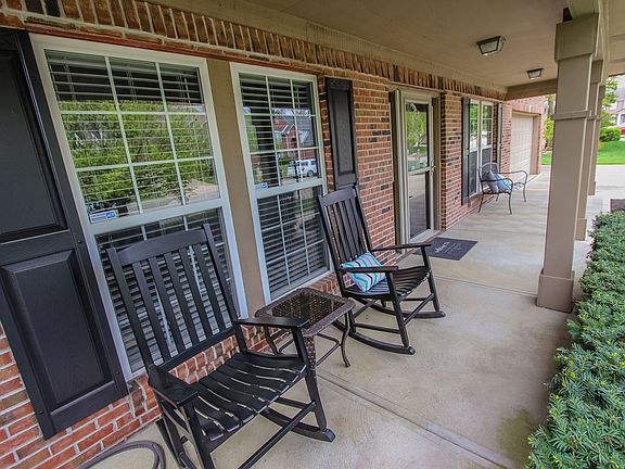 4th image of 8005 Stoney Bend Ct