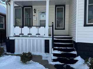 348 McKay Ave, Windsor, ON N9B1Z6