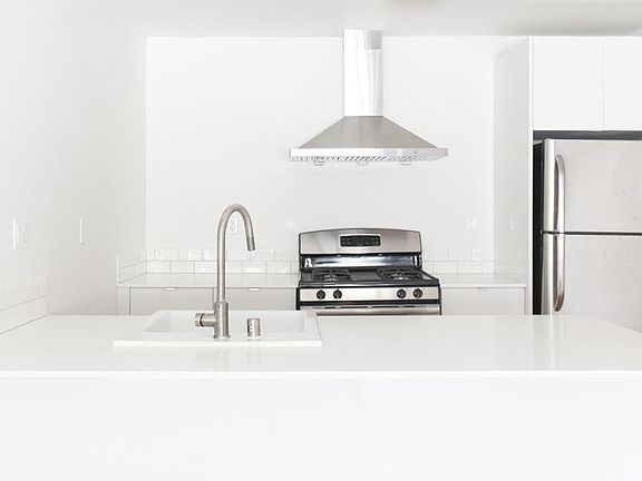 2nd image of 201 Avenue 55 APT 206