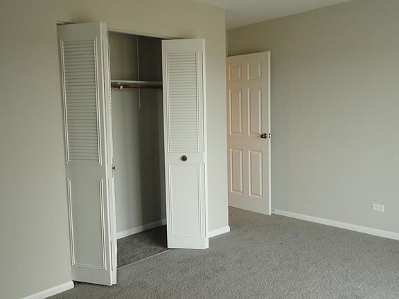 4th image of 1442 Carriage Ln APT 6