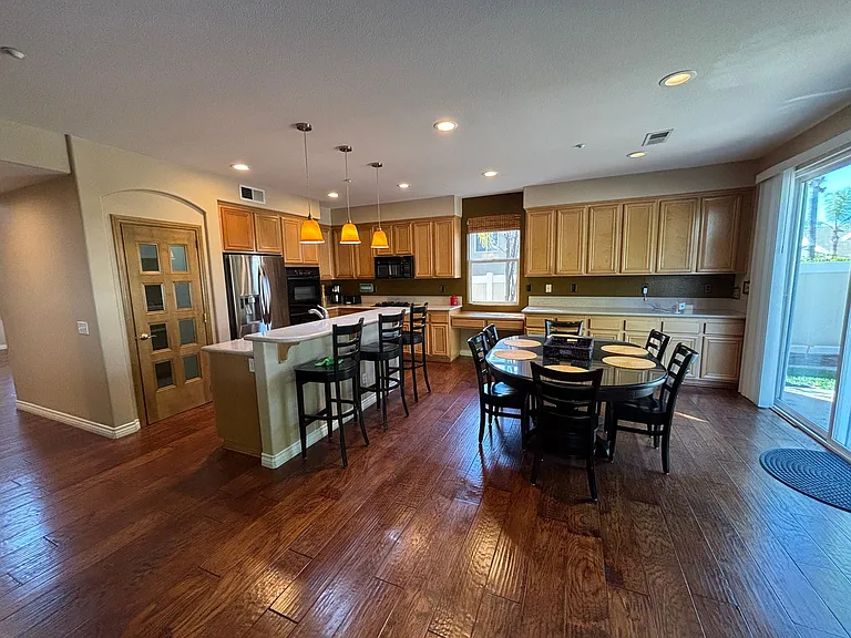 1163 Via Vista Dr — Photo 11