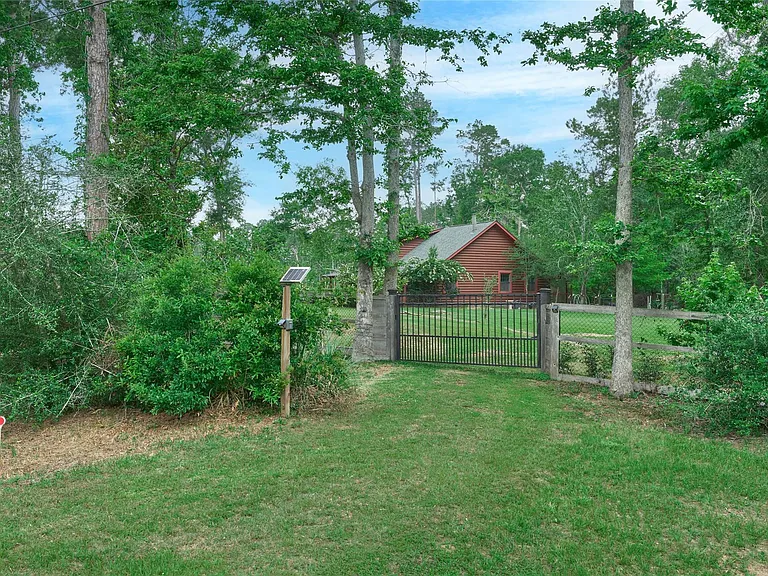 18233 Country Place Dr — Photo 35