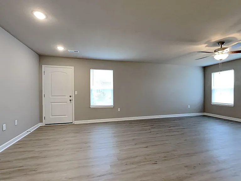 8111 SW 3rd St — Photo 5