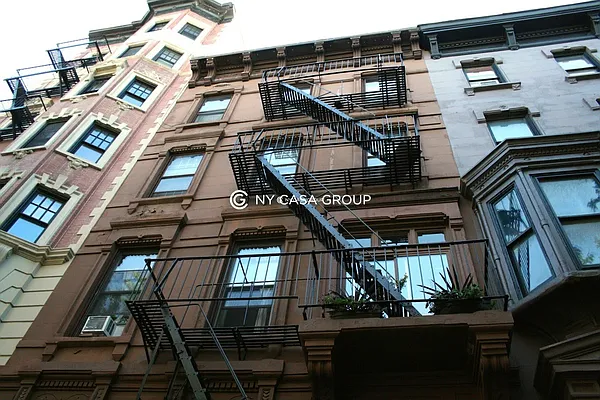 Rented by NY Casa Group | media 19