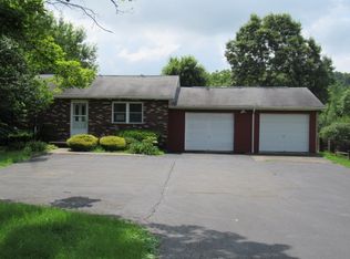 382 Walnut Hill Rd, Uniontown, PA 15401
