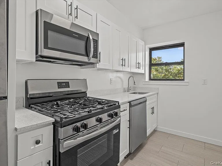 671 Bronx River Rd #6C — Photo 11