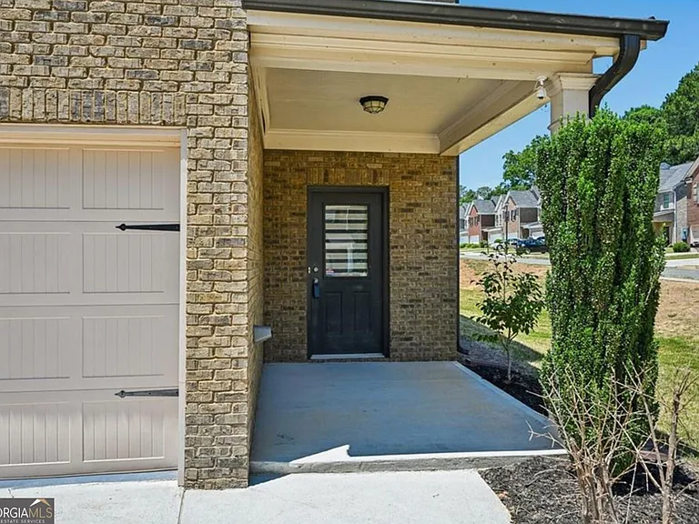 256 Centerview Way — Photo 3