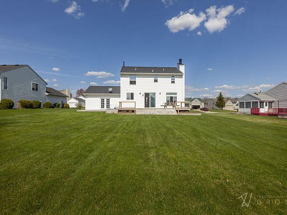 3rd image of 4725 Meadow Lake Dr SE