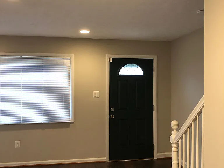 1204 Westview Ter — Photo 2