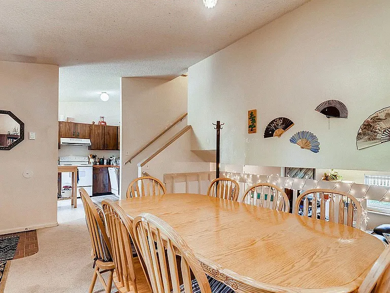 1432 Edgewood Ct — Photo 5