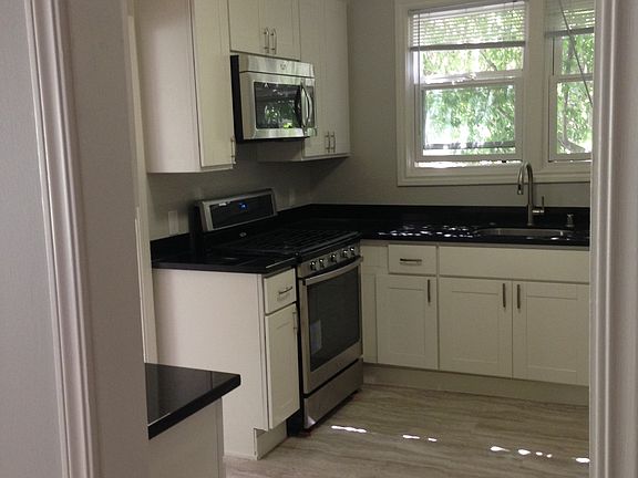 3rd image of 101 Precita Ave