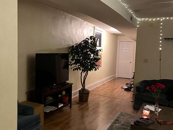 3rd image of 210 W McMillan St APT 6
