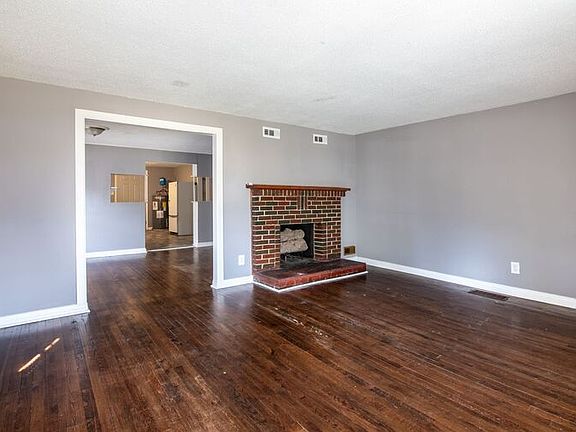 4th image of 2242 3rd Ave S