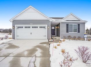 105 Cottonwood Ct, Litchfield, MI 49252