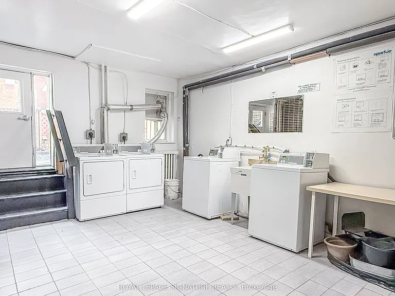 394 Dovercourt Rd #33 — Photo 9